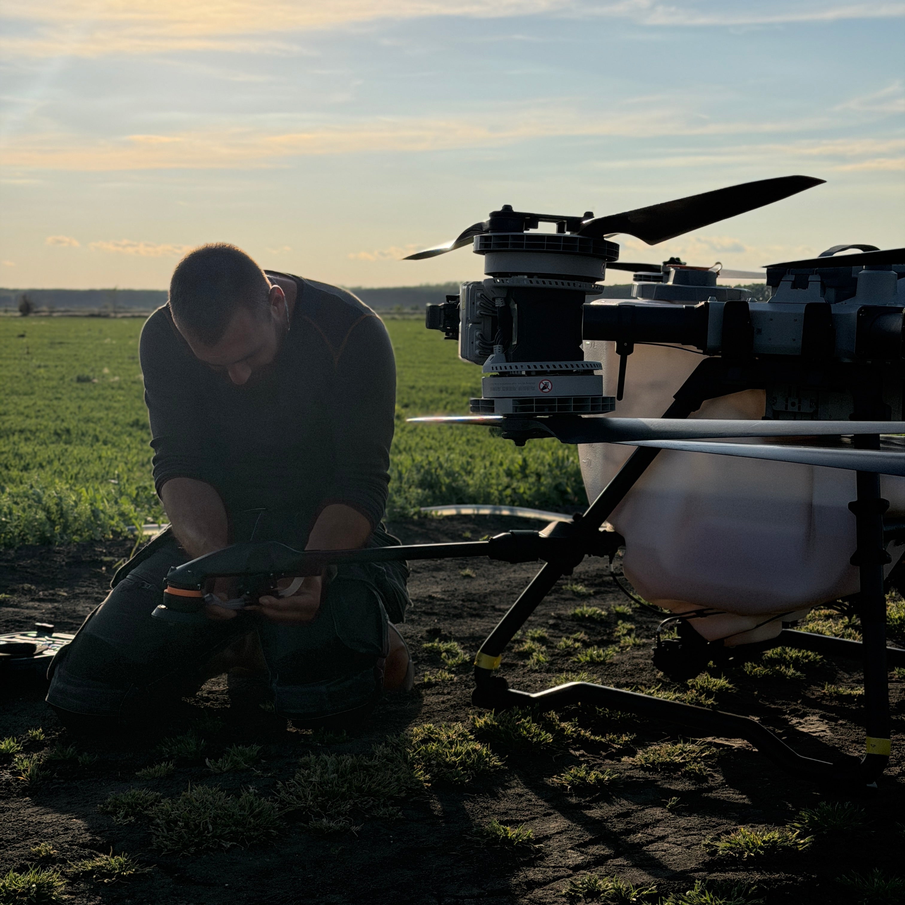 Record Riagro: 2.000 ha tratate cu drone agricole în noaptea de 14–15. Mai 2026