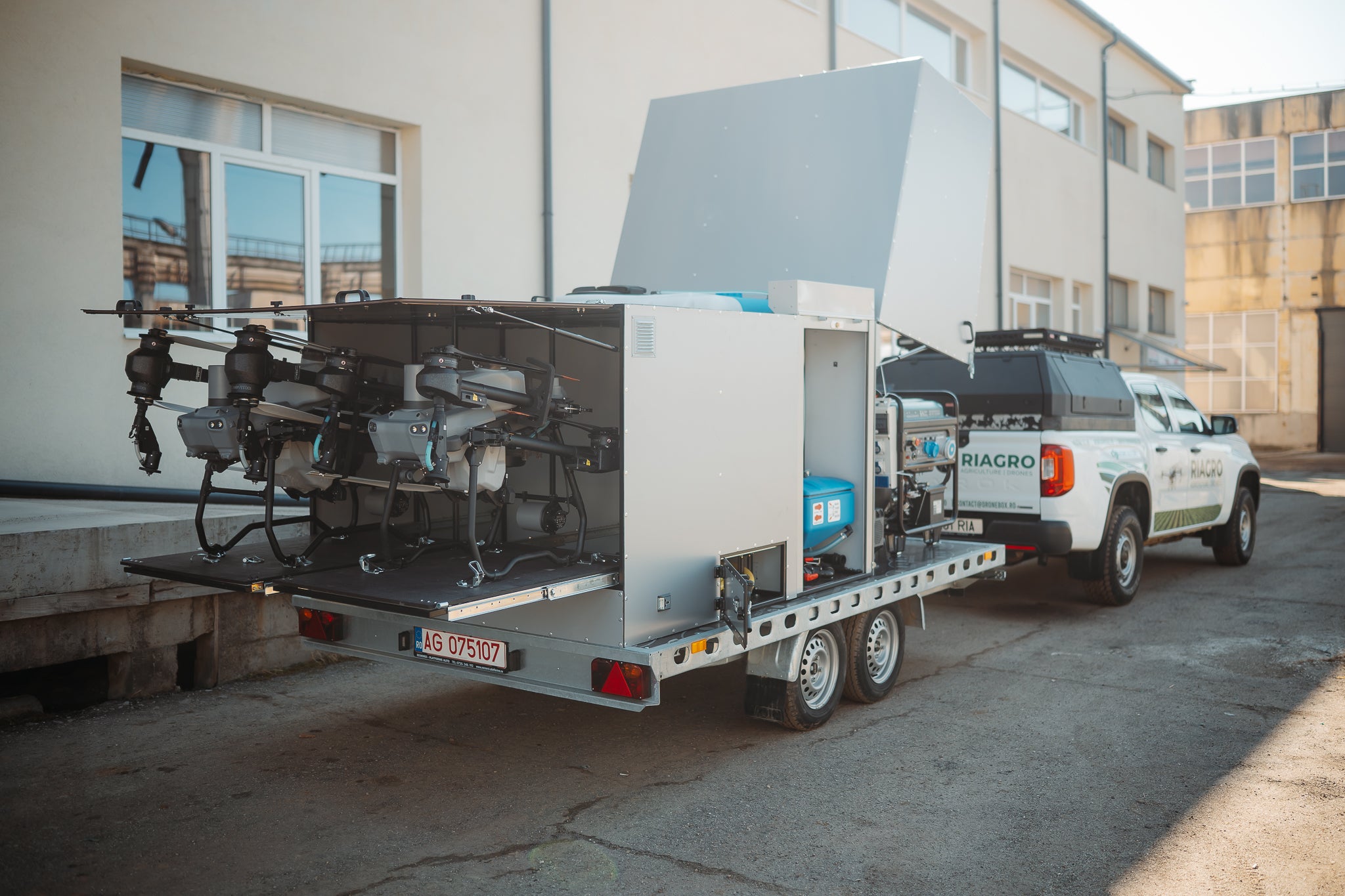 Riagro Perform Mix dublu, cu remorcă